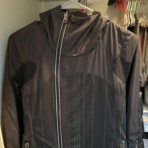 Lululemon asymmetrical zip rain jacket